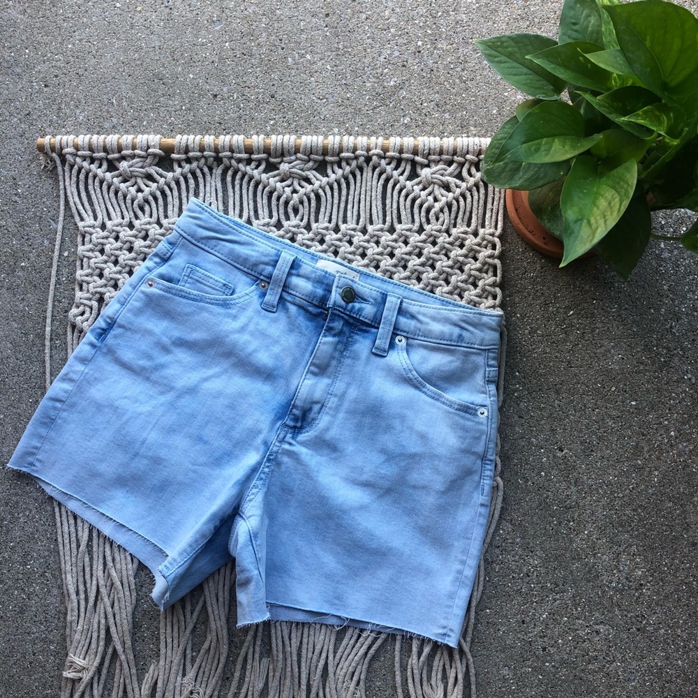 Universal Thread High Rise MIDI Jean Shorts 2 / 26